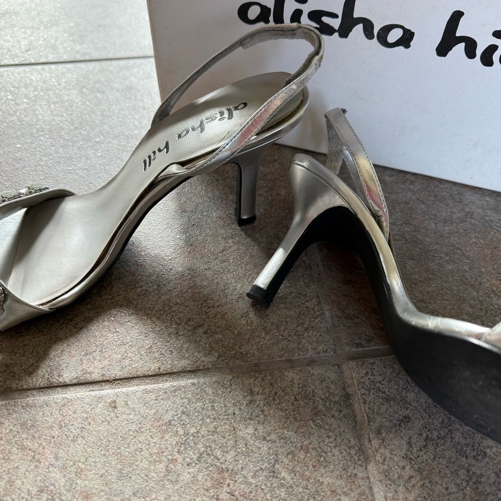 Alisha Hill Silver Jeweled Size 7 Women's Shoes - Picture 4 of 7